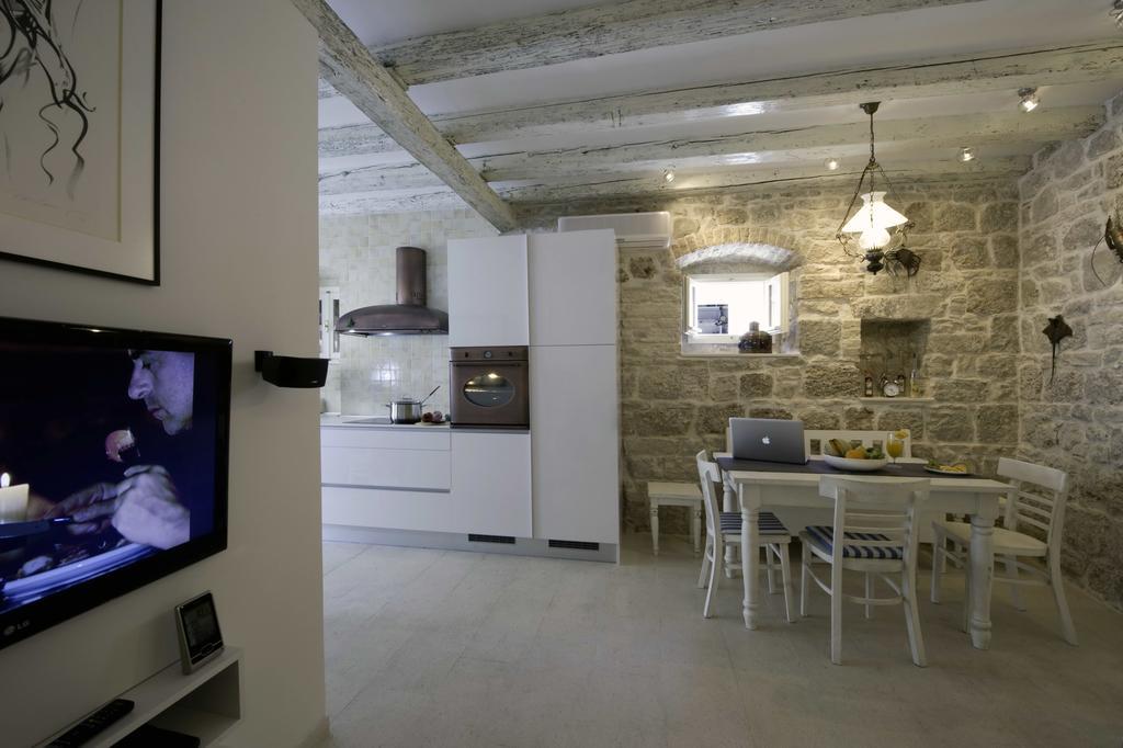 Apartment Whooart Komiža Екстериор снимка