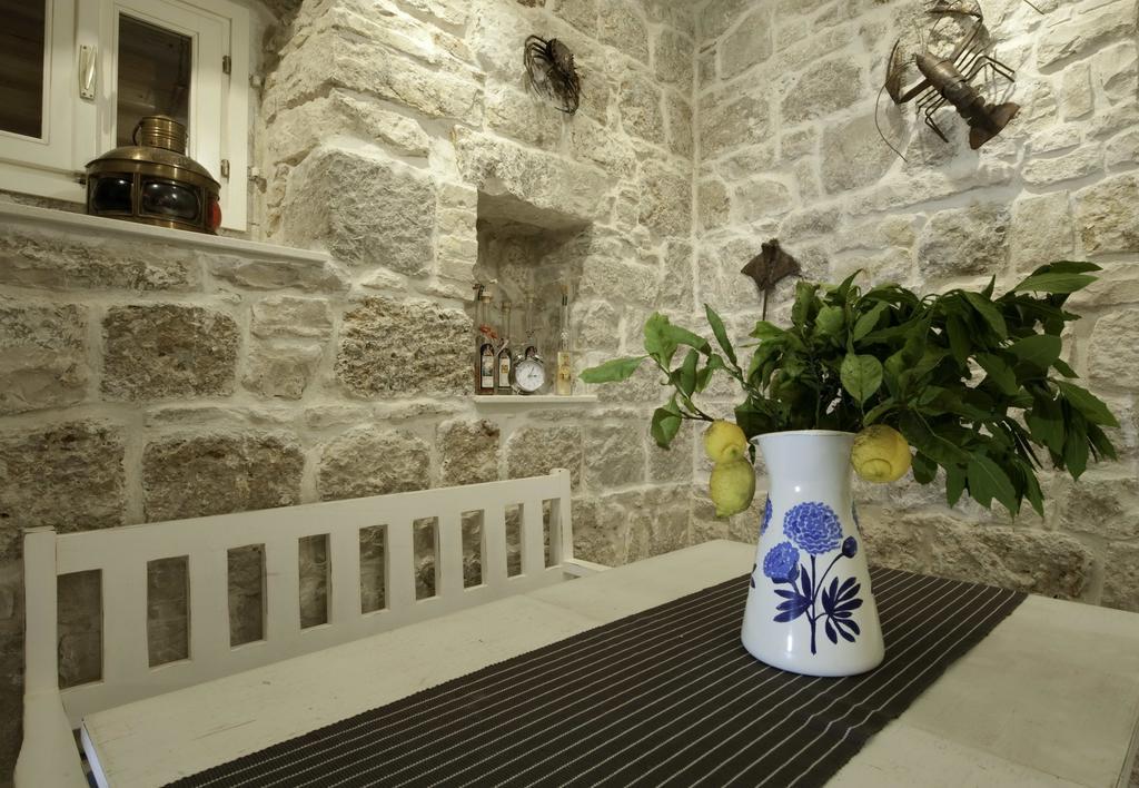Apartment Whooart Komiža Екстериор снимка