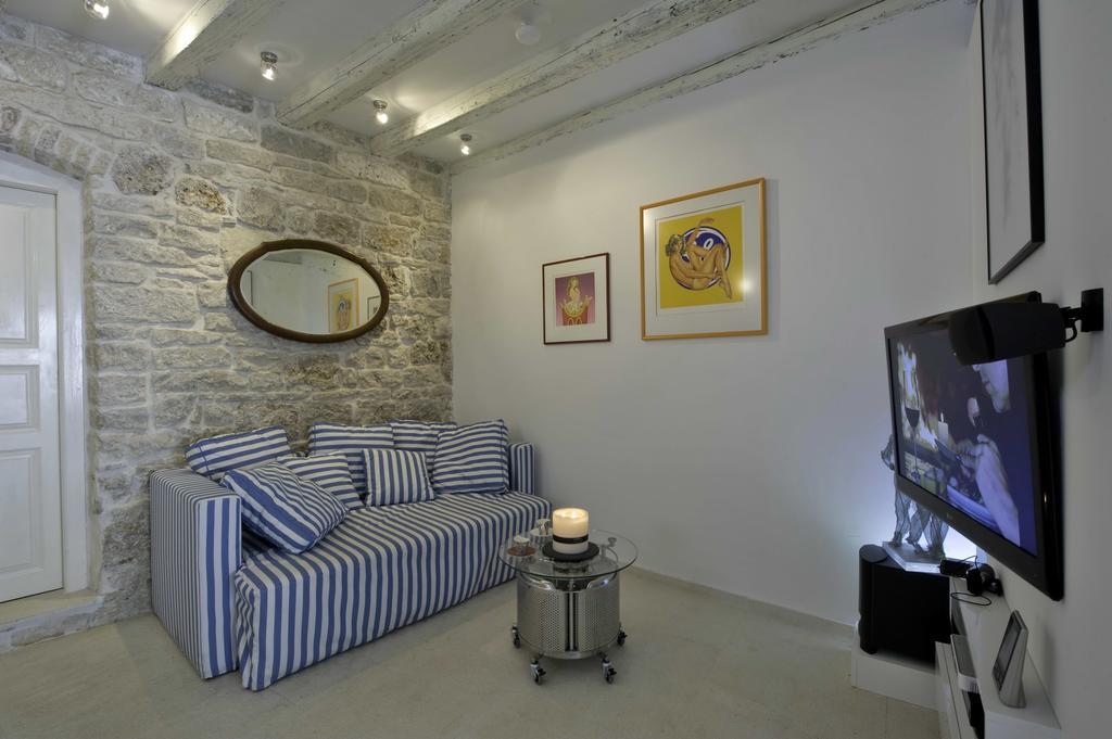 Apartment Whooart Komiža Екстериор снимка